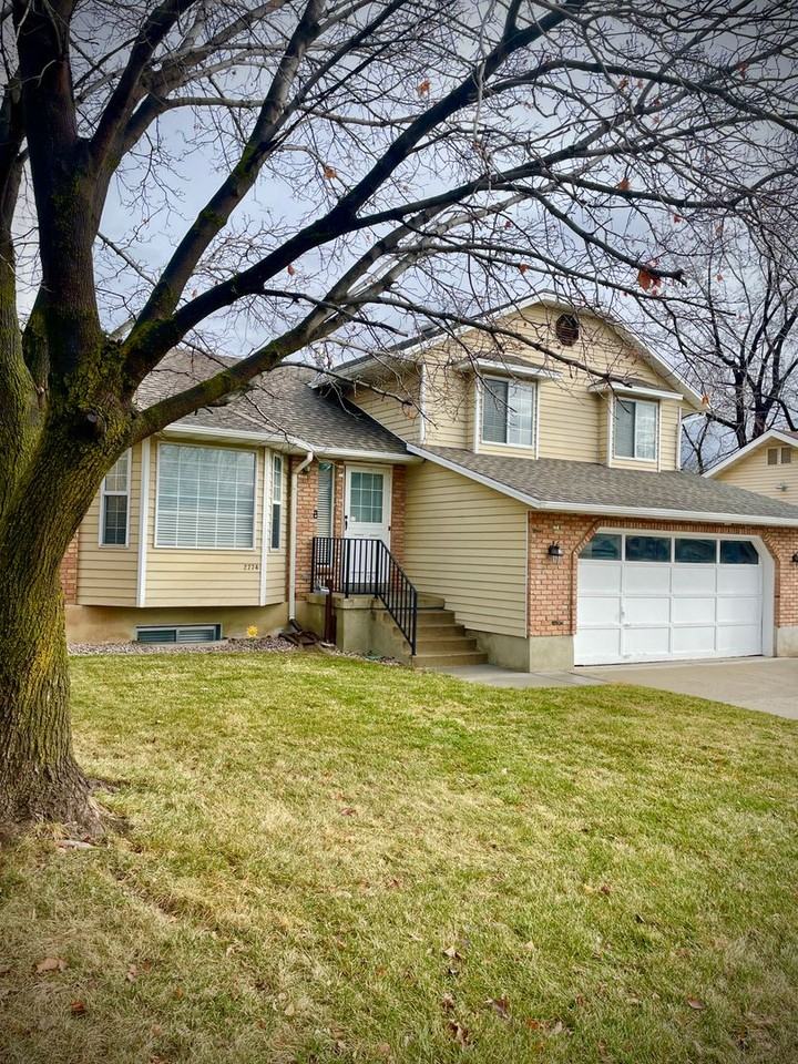 2774 N 1650 E - Photo 2 of 25