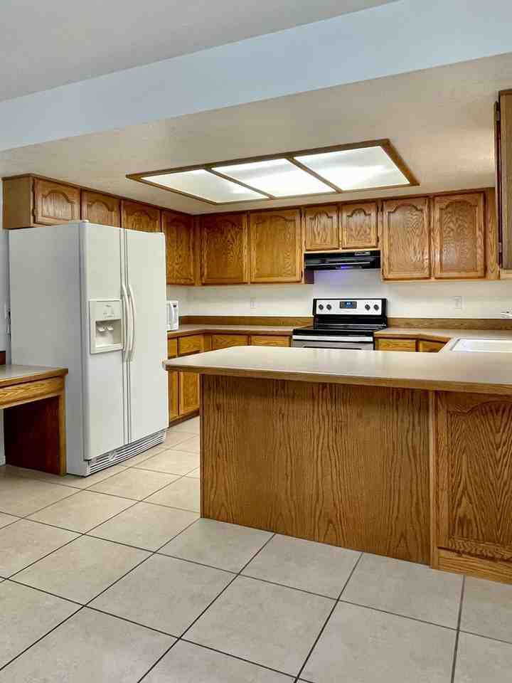 2774 N 1650 E - Photo 7 of 25