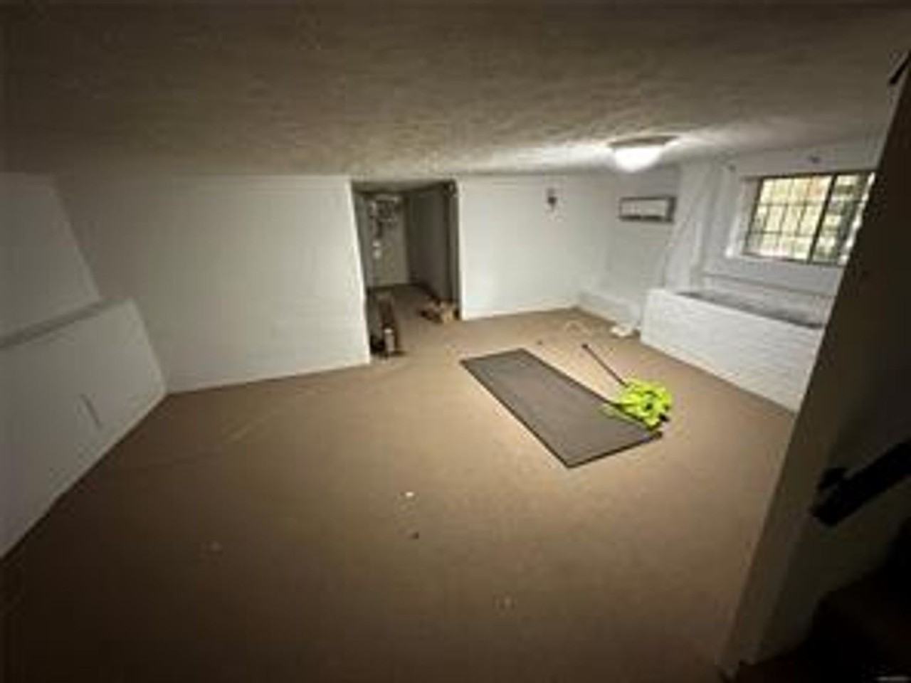 209 Nottingham Rd - Photo 3 of 10