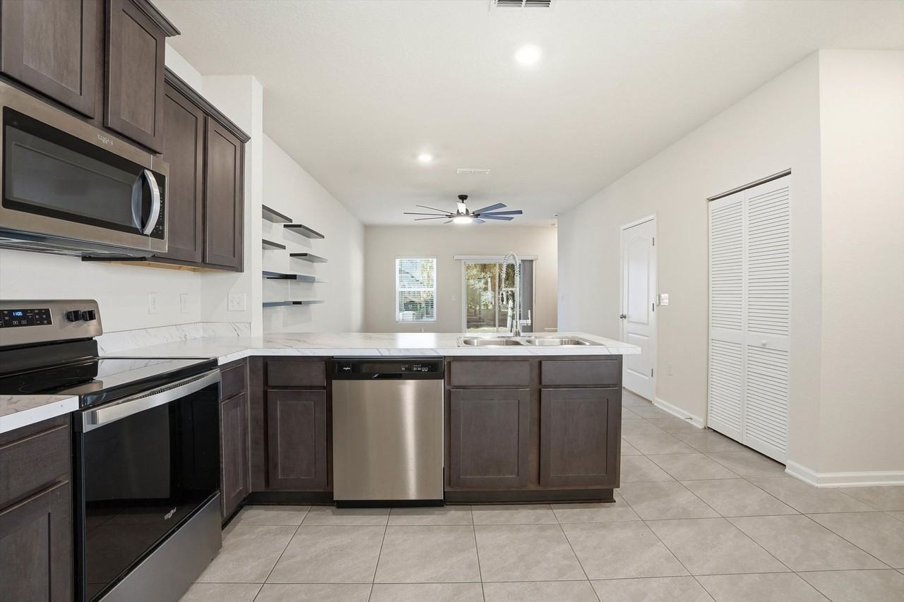 377 Aralia Ln - Photo 4 of 25