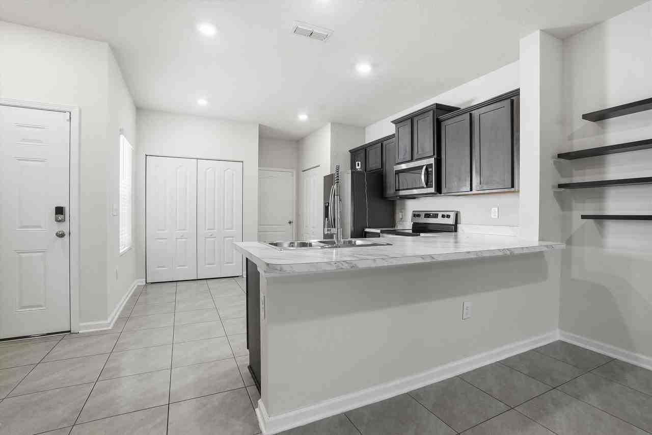 377 Aralia Ln - Photo 5 of 25