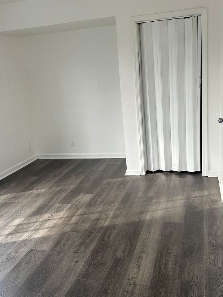 4220 Sunset Ave - Photo 3 of 25