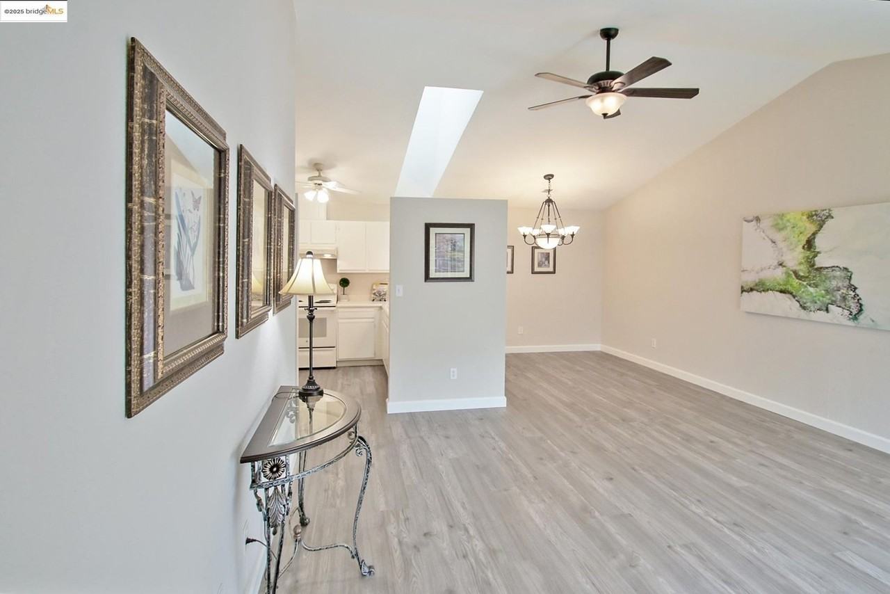 923 Villa Ter - Photo 2 of 13