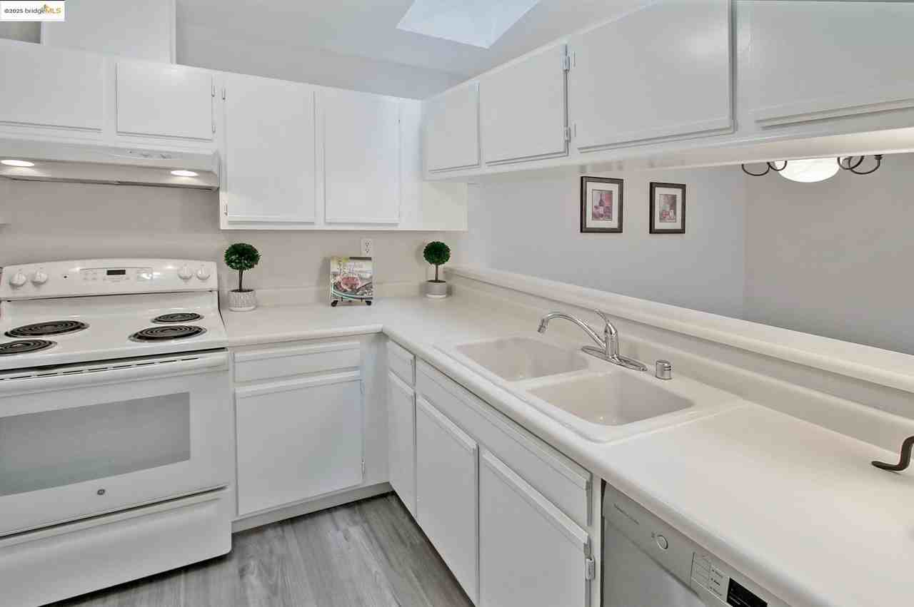 923 Villa Ter - Photo 5 of 13