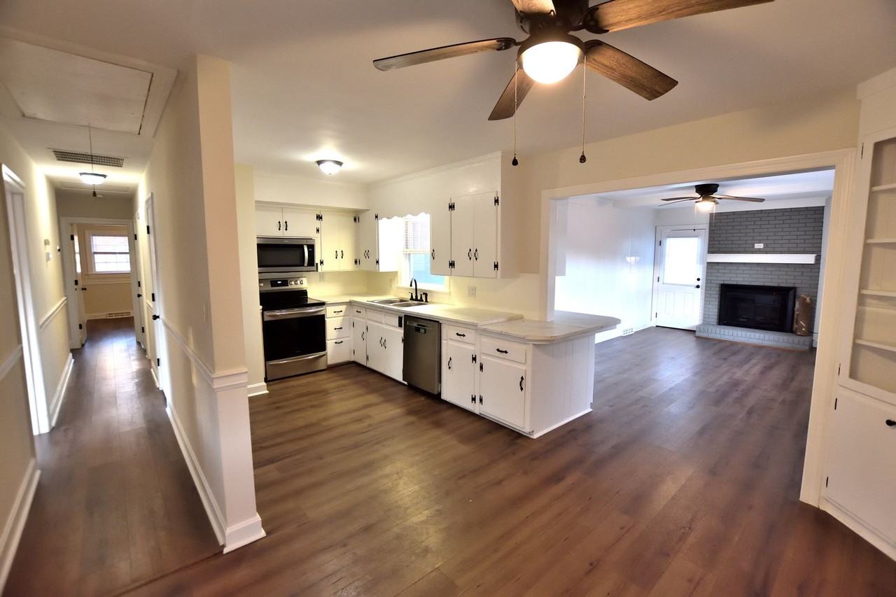 205 S Mayo St - Photo 6 of 21