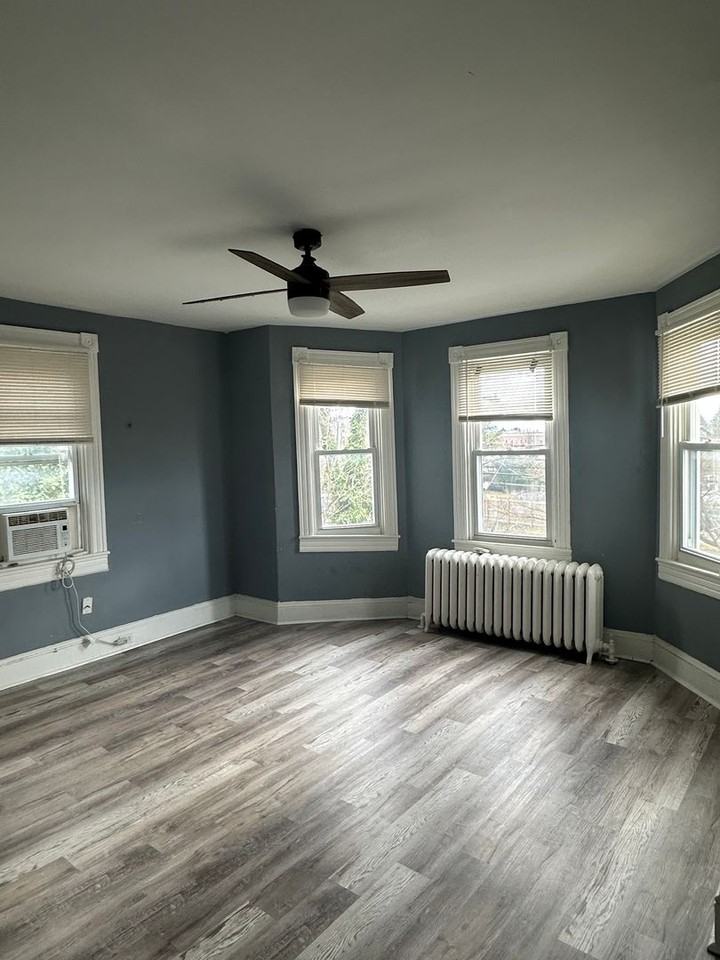 2906 Grindon Ave - Photo 7 of 8