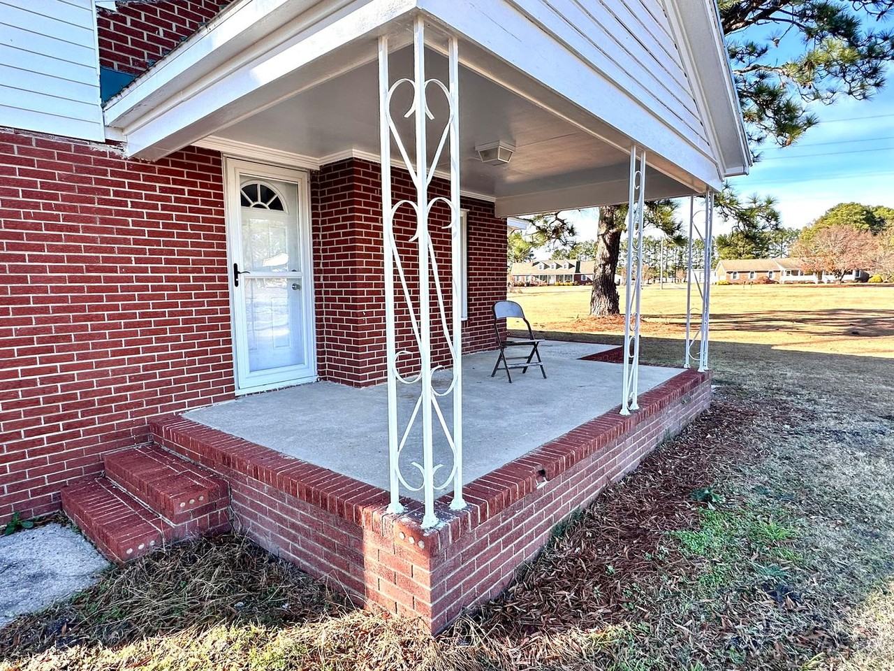 2278 Old Creek Rd - Photo 4 of 19