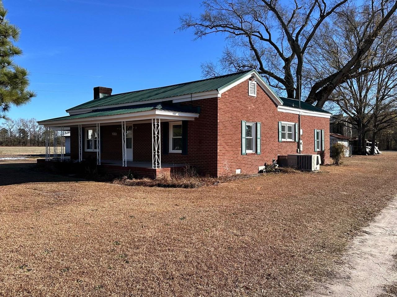 2278 Old Creek Rd - Photo 6 of 19