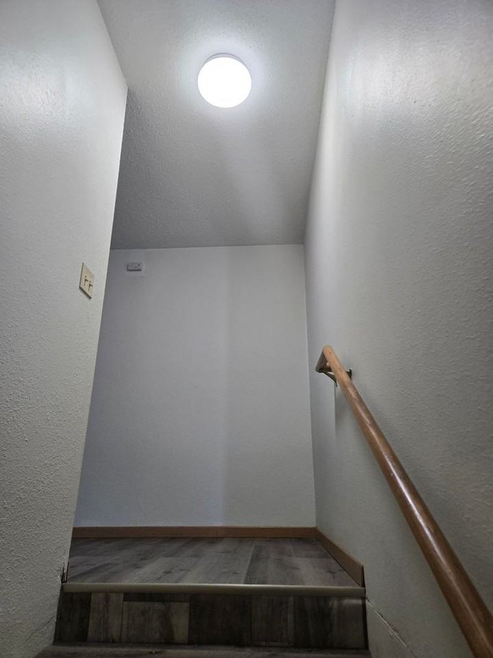 OAKHAVEN ESTATES - Photo 3 of 15