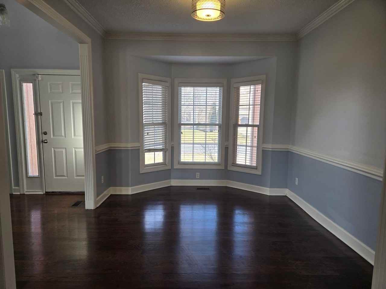 15665 S Rene St - Photo 4 of 31