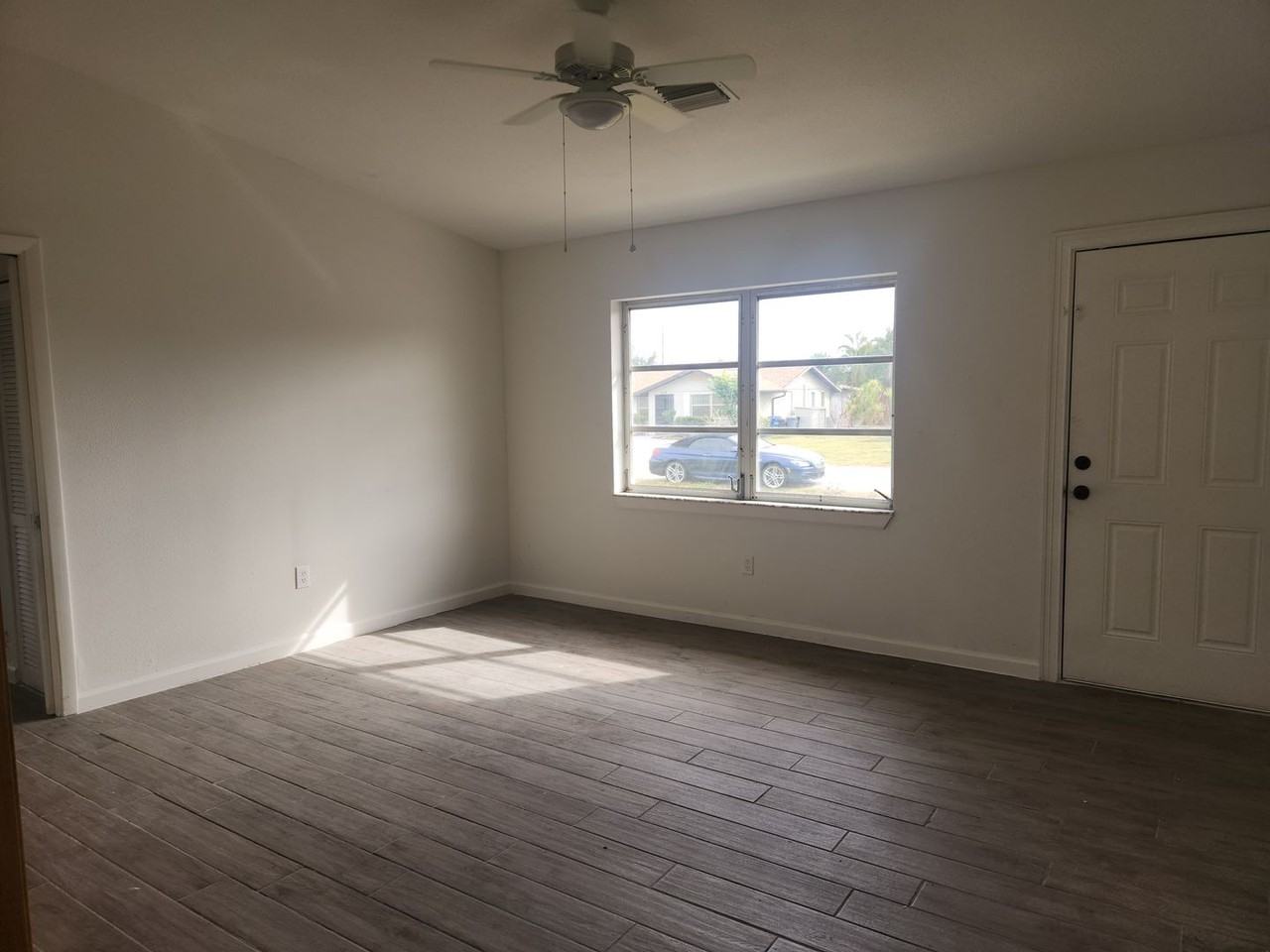 1140 Queen Rd - Photo 3 of 12