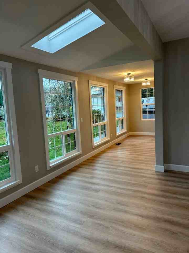 815 Blaine St - Photo 5 of 21