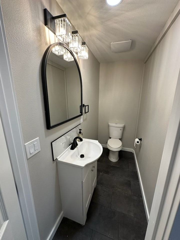 815 Blaine St - Photo 7 of 21