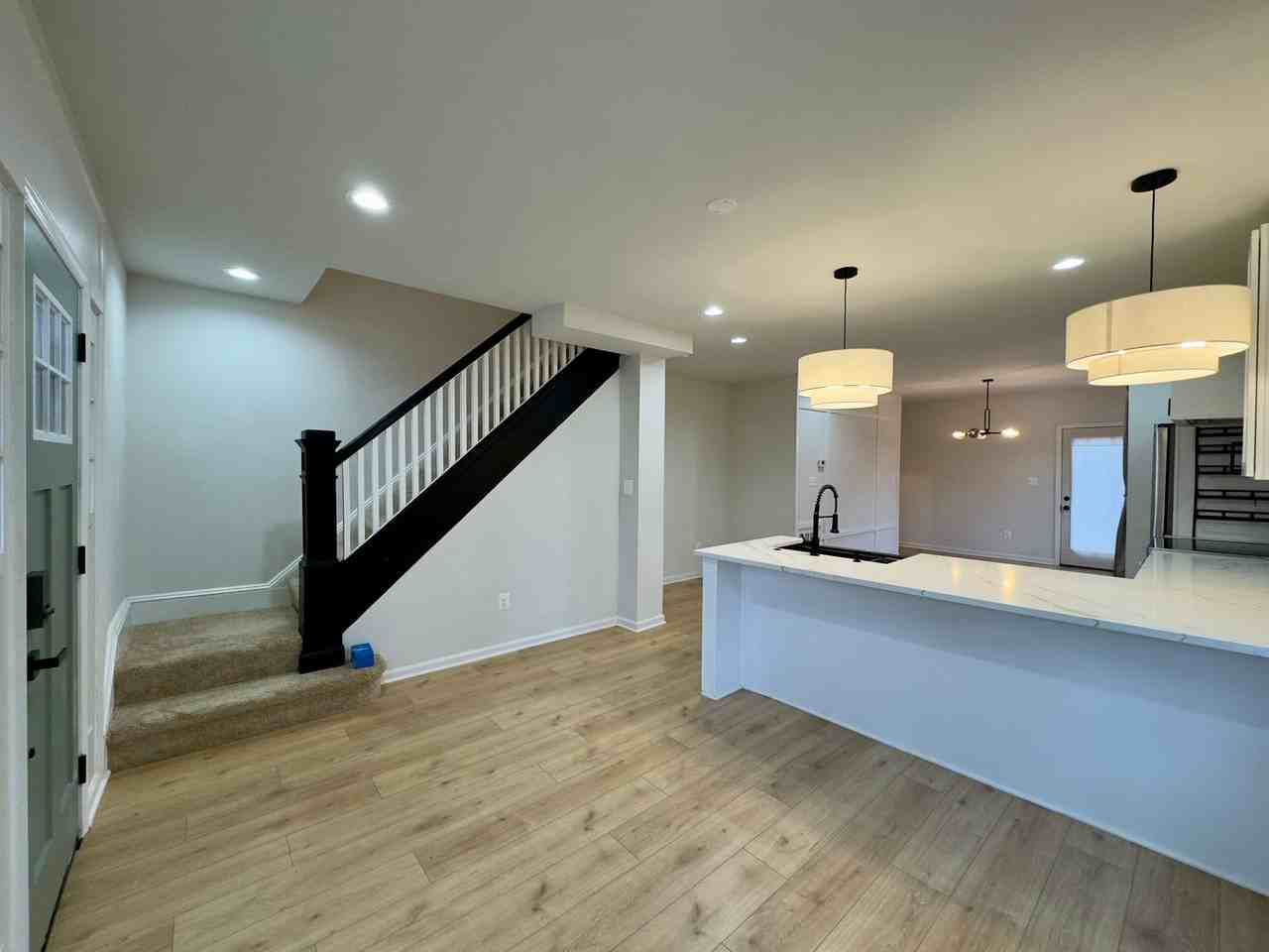 3401 Glenmore Ave - Photo 2 of 26