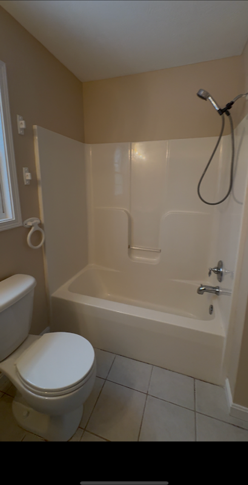 749 Mckinley Ave - Photo 6 of 21