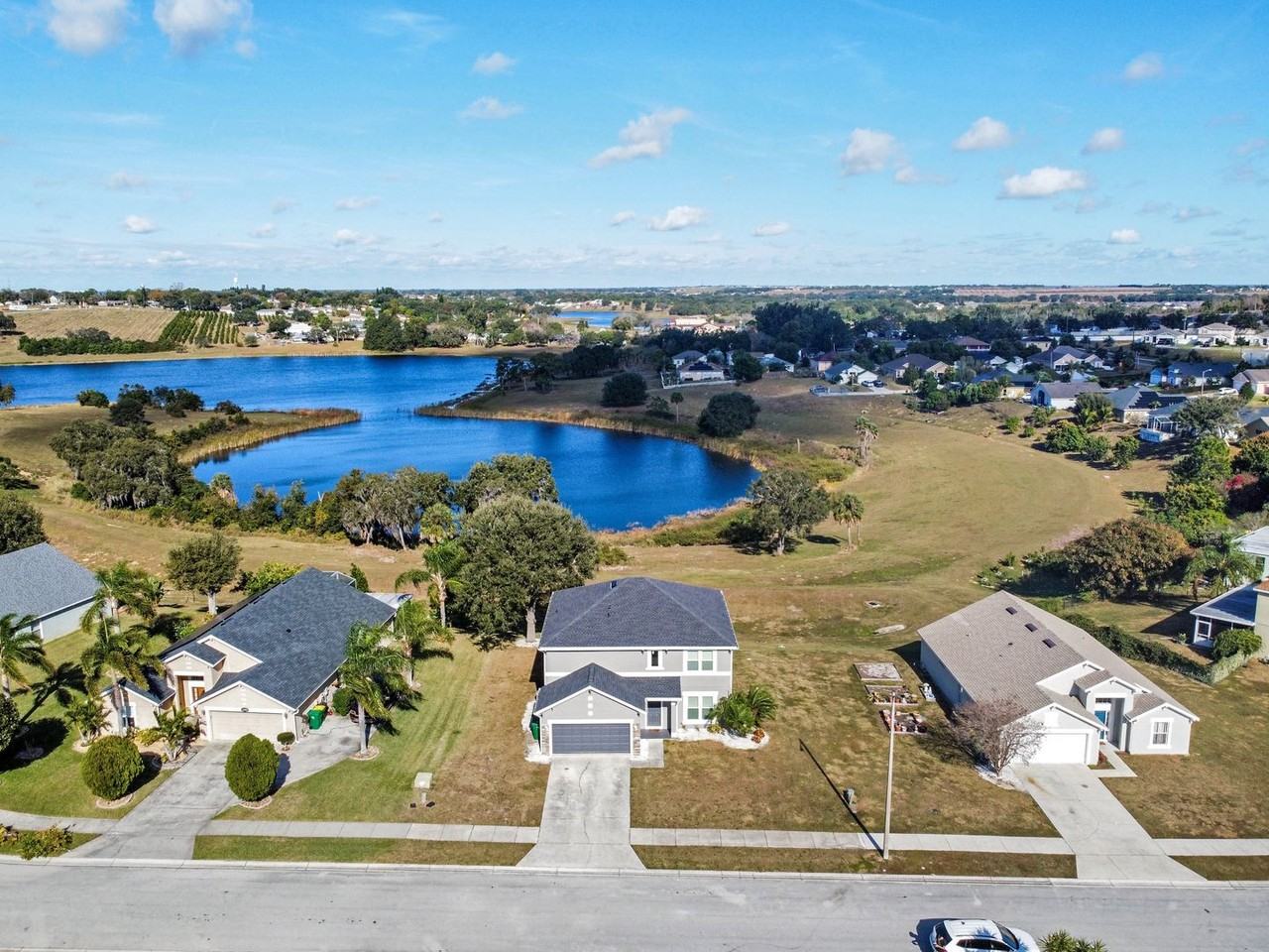 1405 Vista Del Lago Blvd - Photo 3 of 33