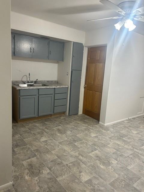 706 S Monroe St #2 - Photo 5 of 12