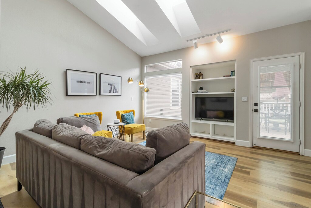 2306 Beacham Dr #NA - Photo 3 of 13