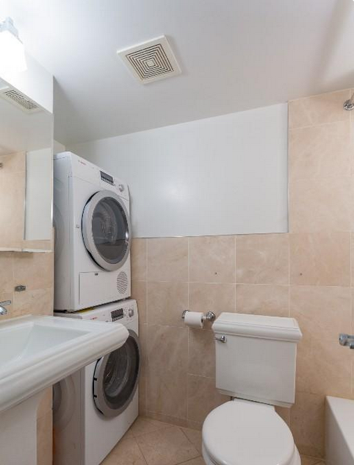 58 Leroy St #5D - Photo 2 of 4