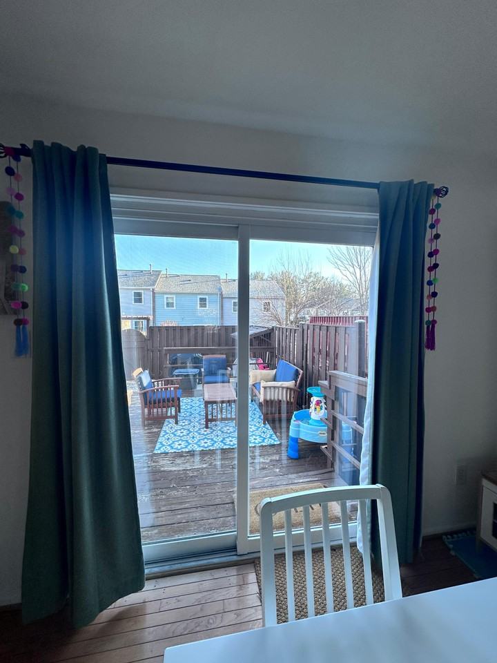 5572 Hollins Ln - Photo 7 of 30