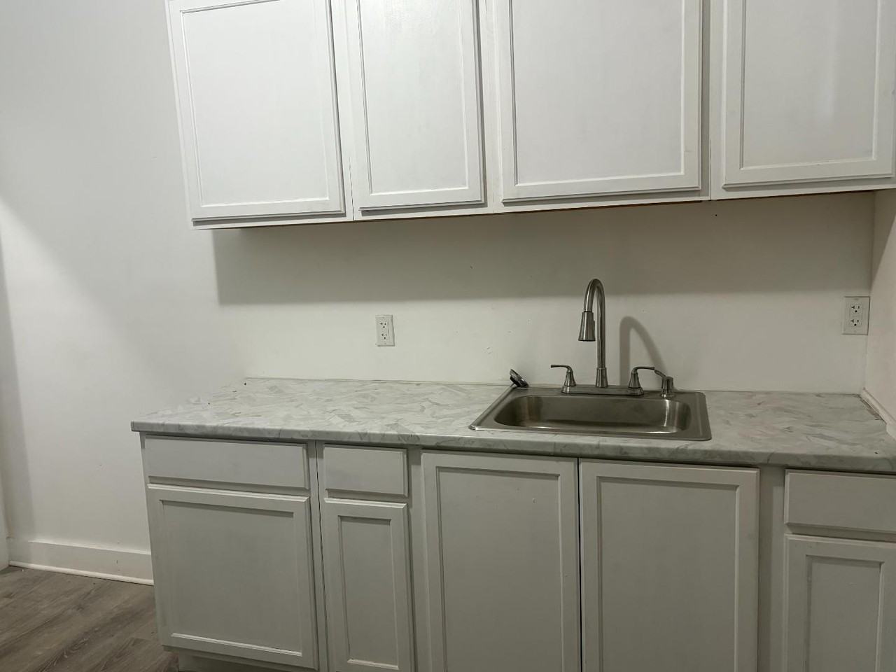 2531 W Euclid St - Photo 4 of 8