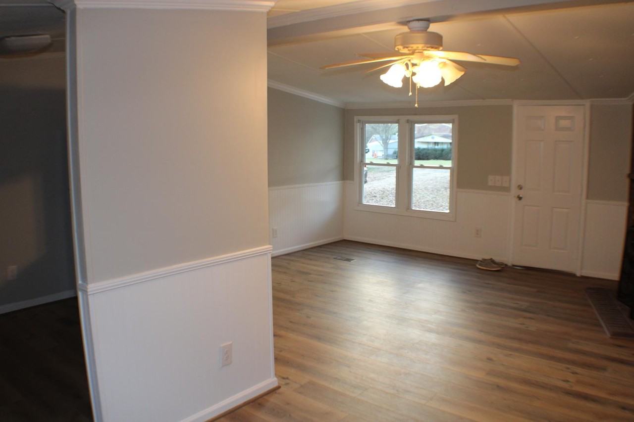 391 Hilltop Rd - Photo 4 of 12