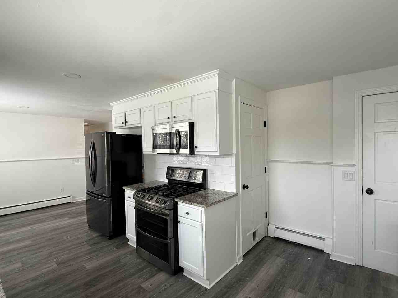 40 Varmor Dr #1 - Photo 2 of 13