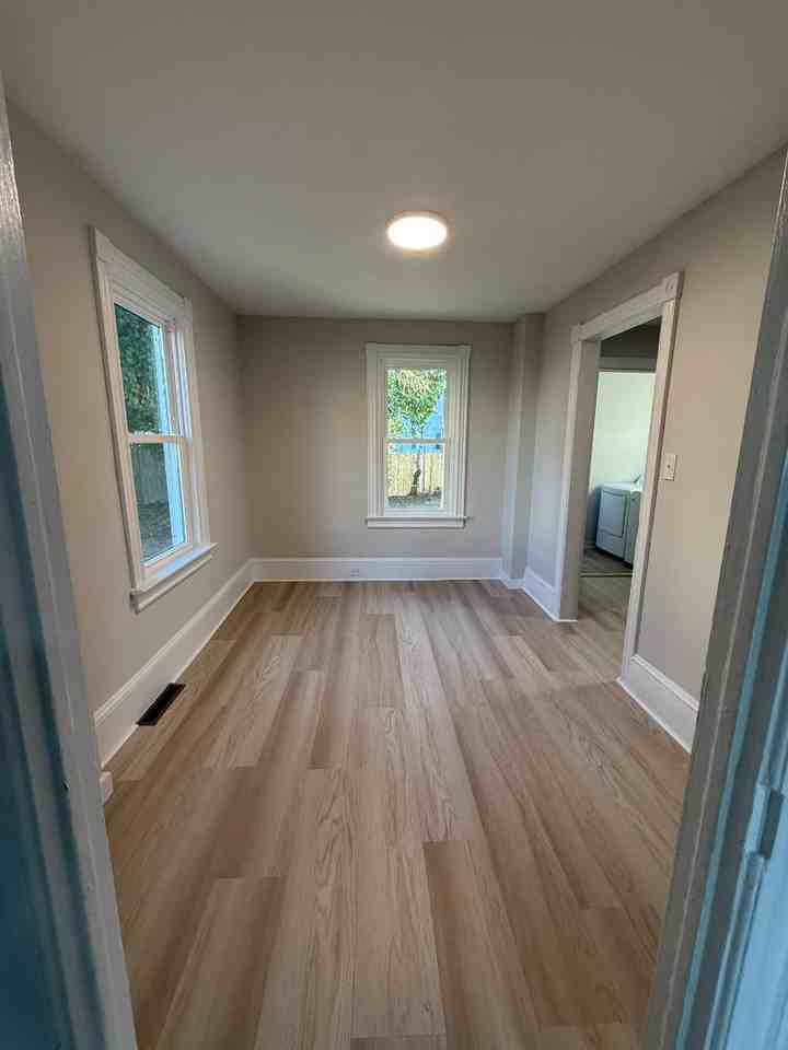 1421 Swedesboro Ave - Photo 2 of 20