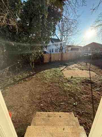 1421 Swedesboro Ave - Photo 7 of 20