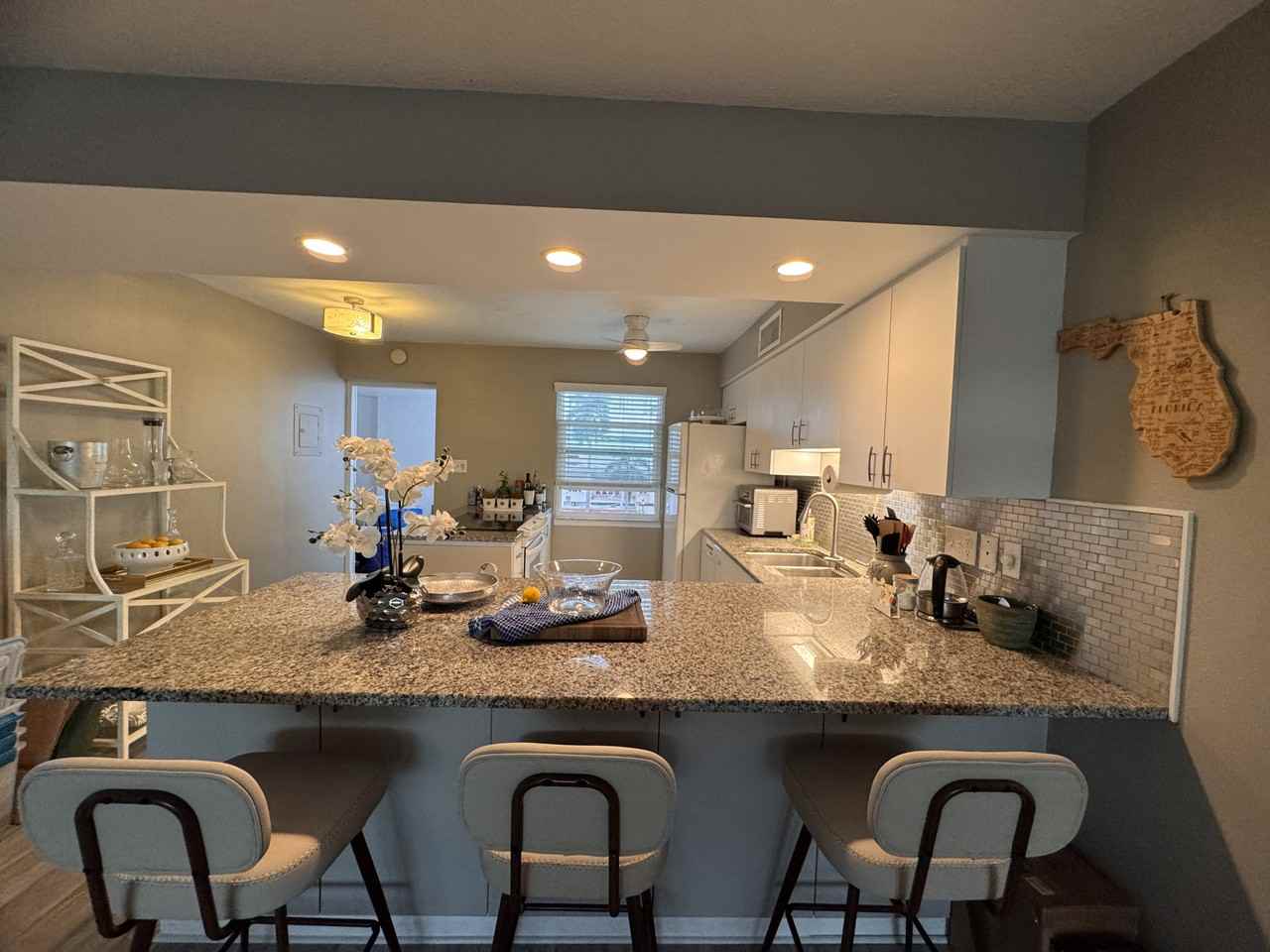 33 S Gulfstream Ave #409 - Photo 5 of 24