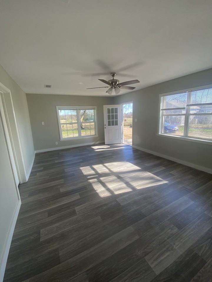 850 Nw Access Rd #NA - Photo 2 of 6