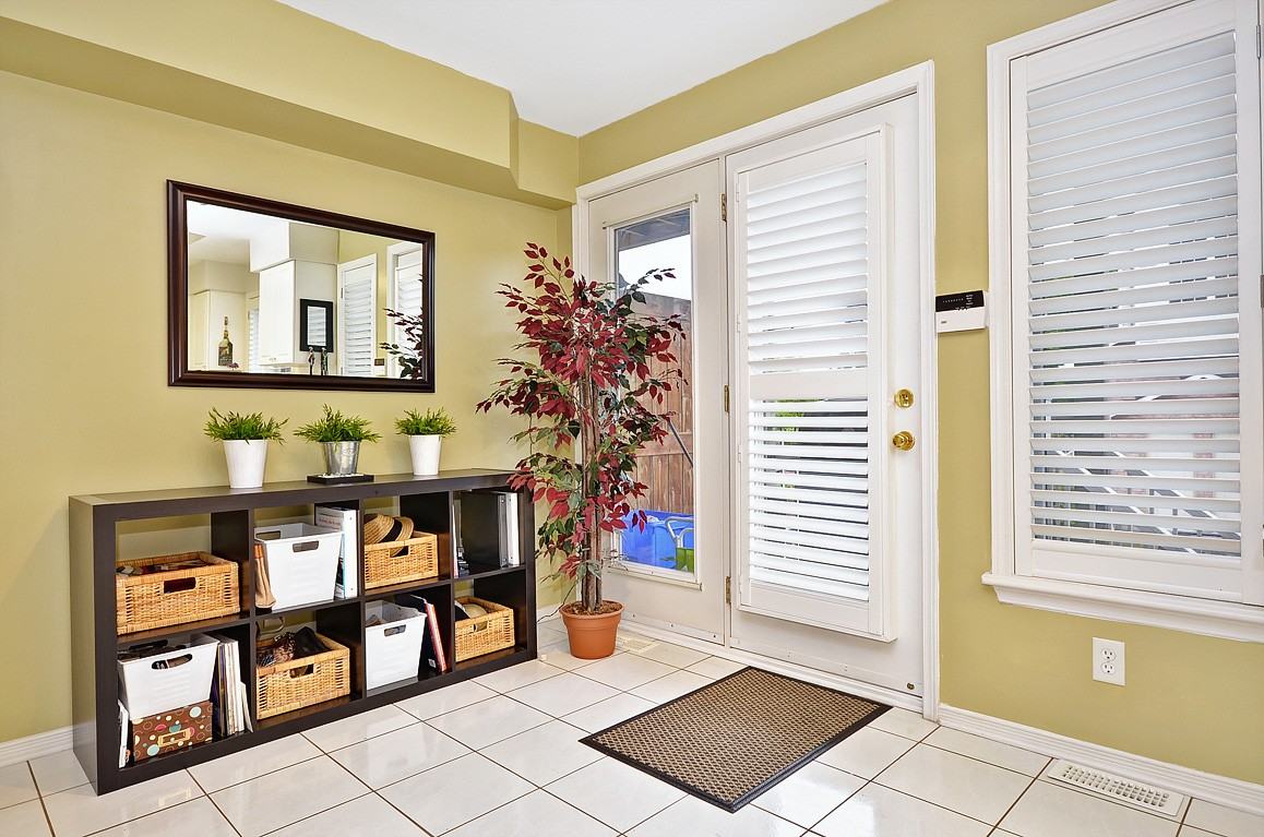 1717 Blohm Drive - Photo 2 of 19