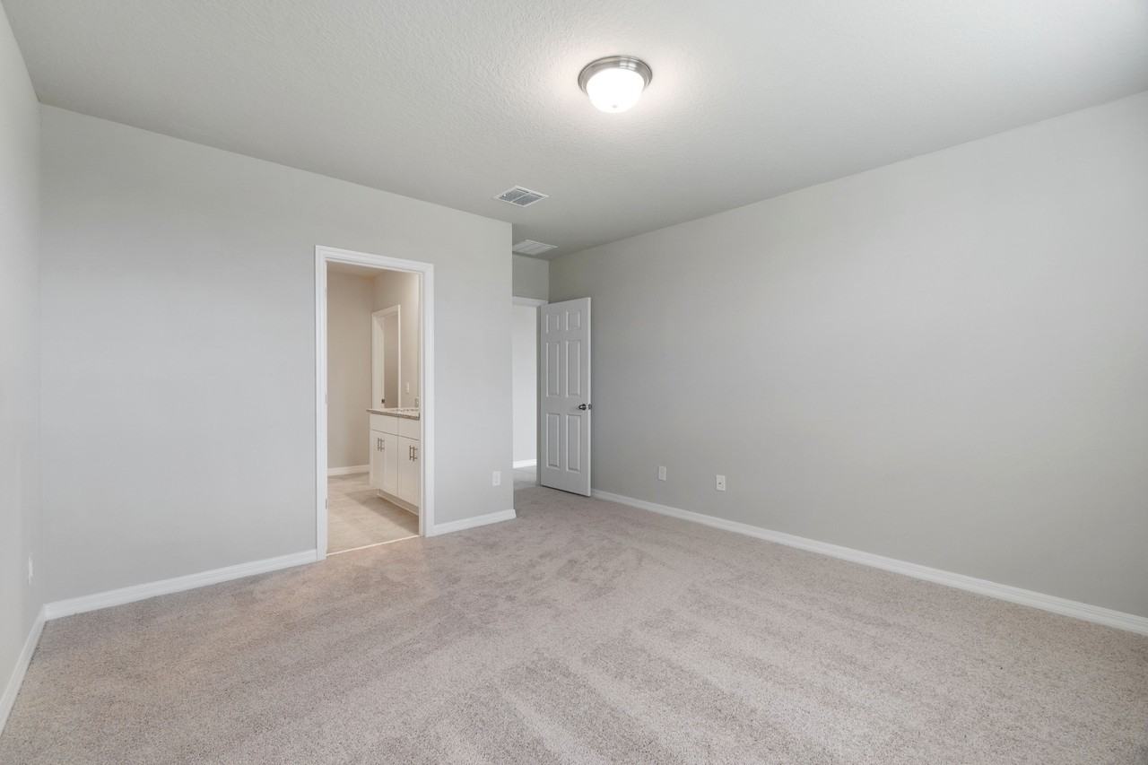 121 Towns Cir #NA - Photo 5 of 27