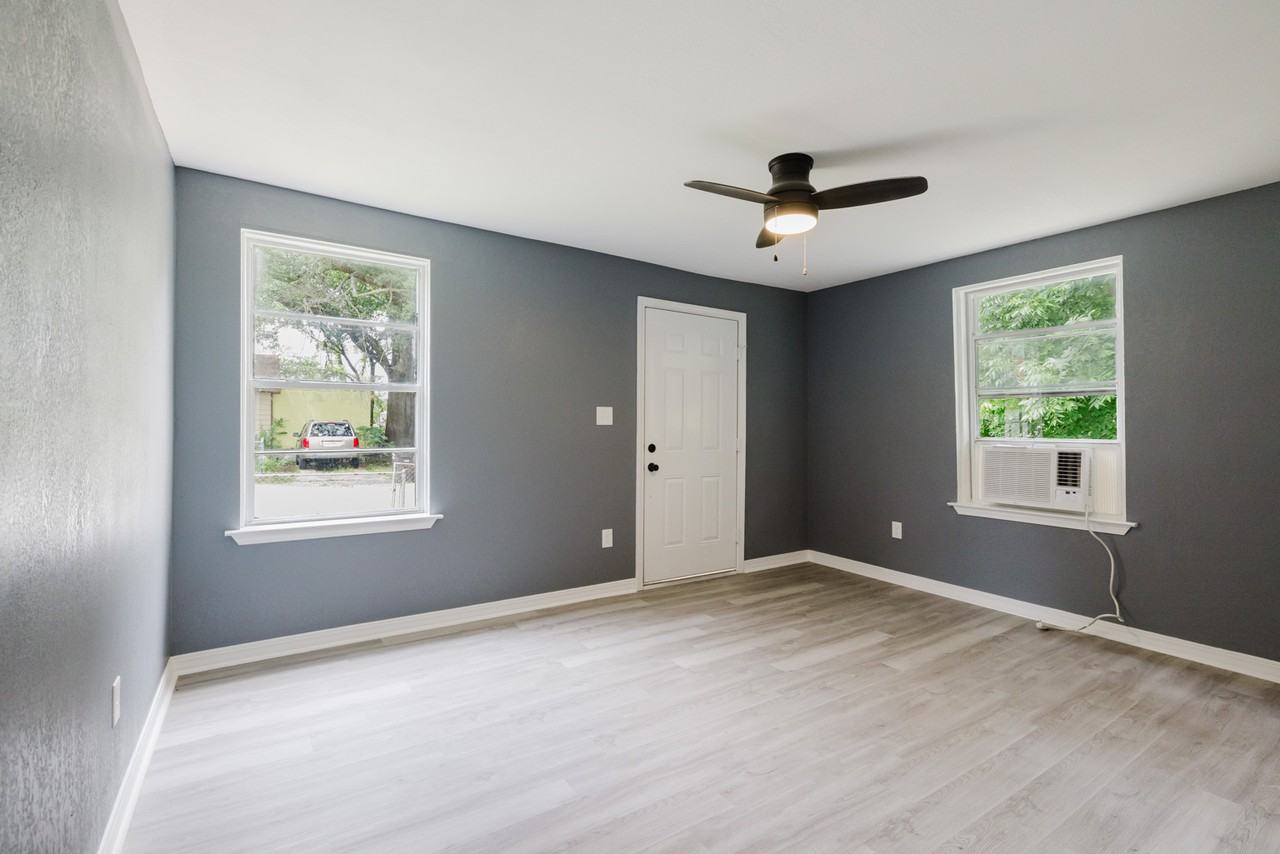 114 Wilson St #1 - Photo 5 of 15