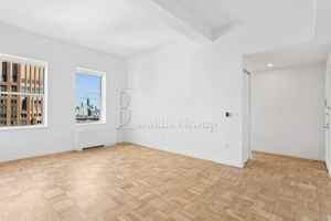 featured image of 20 Exchange Pl #18-19