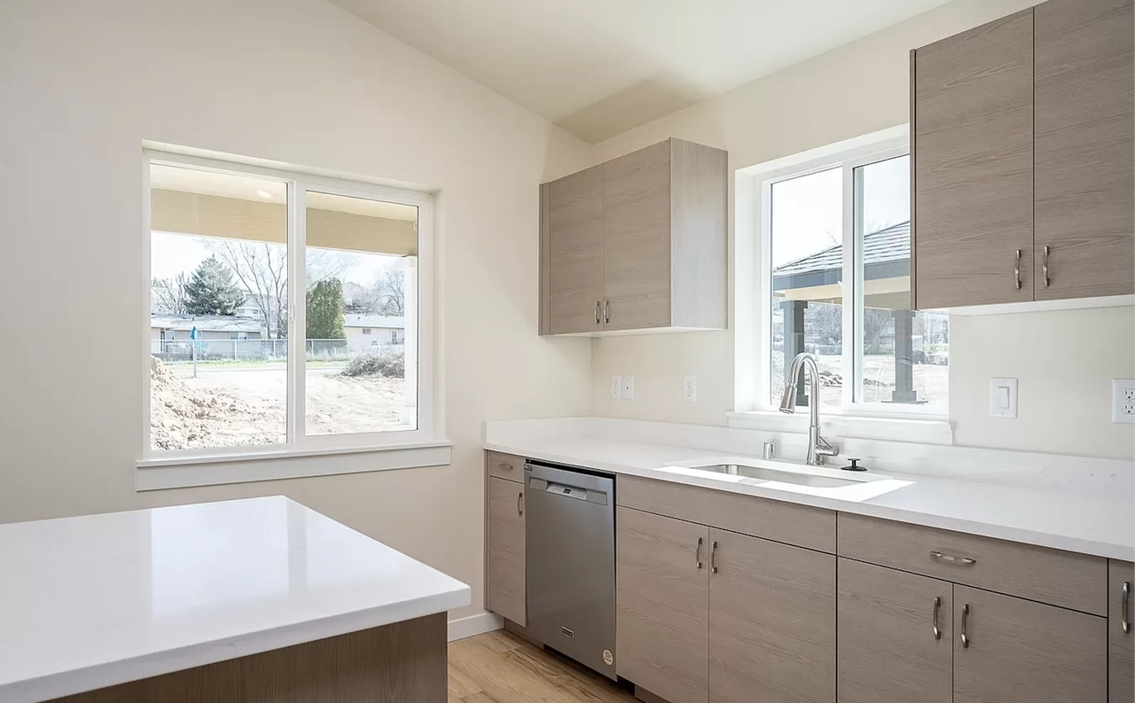 123 9th Ave #45 - Photo 3 of 21