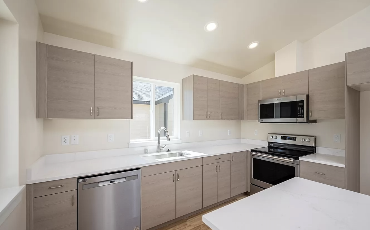 123 9th Ave #45 - Photo 4 of 21