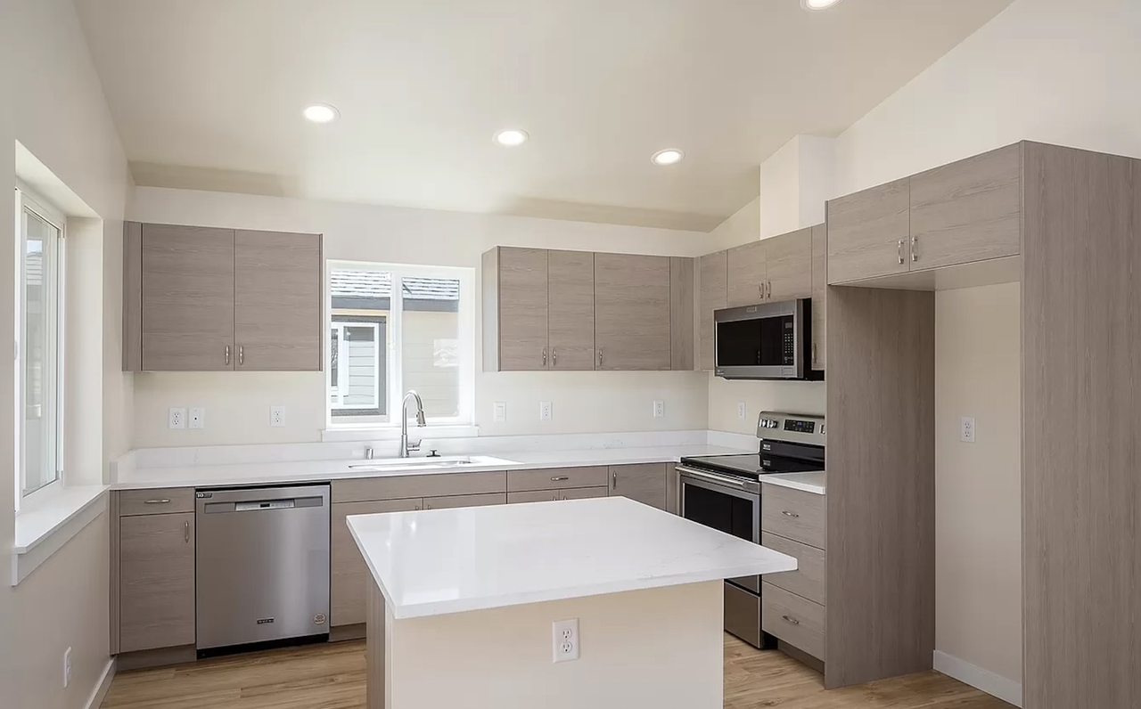 123 9th Ave #45 - Photo 5 of 21