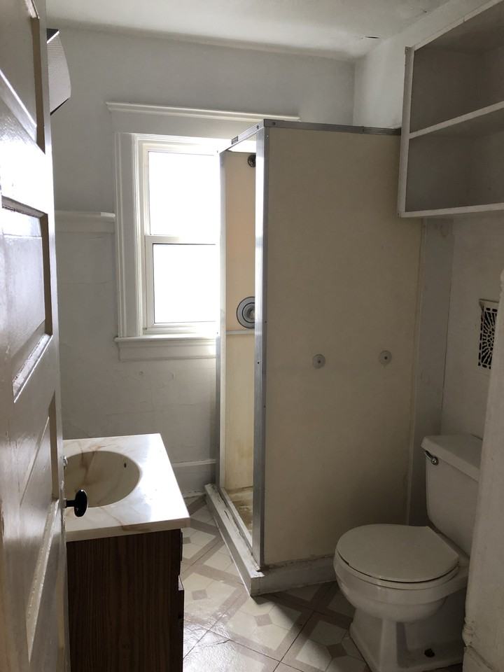 23 1/2 W Washington - 1 #1 - Photo 7 of 15