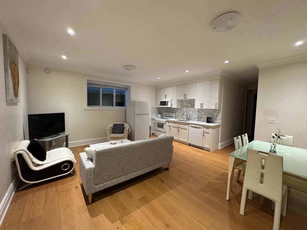 326 17th Street East #02 - Photo 4 of 7