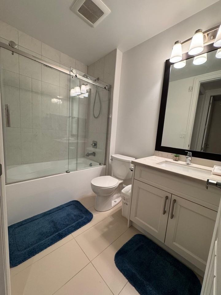 326 17th Street East #02 - Photo 5 of 7