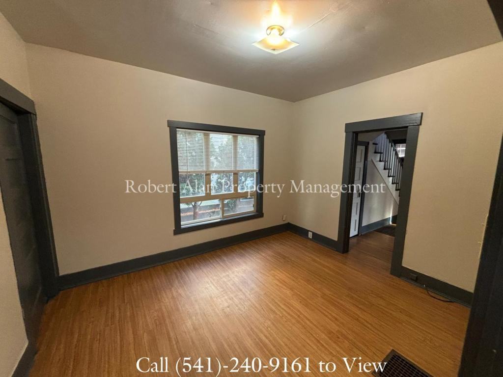 207 Nw 5th St - Photo 2 of 6