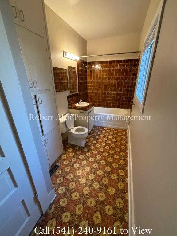 207 Nw 5th St - Photo 6 of 6