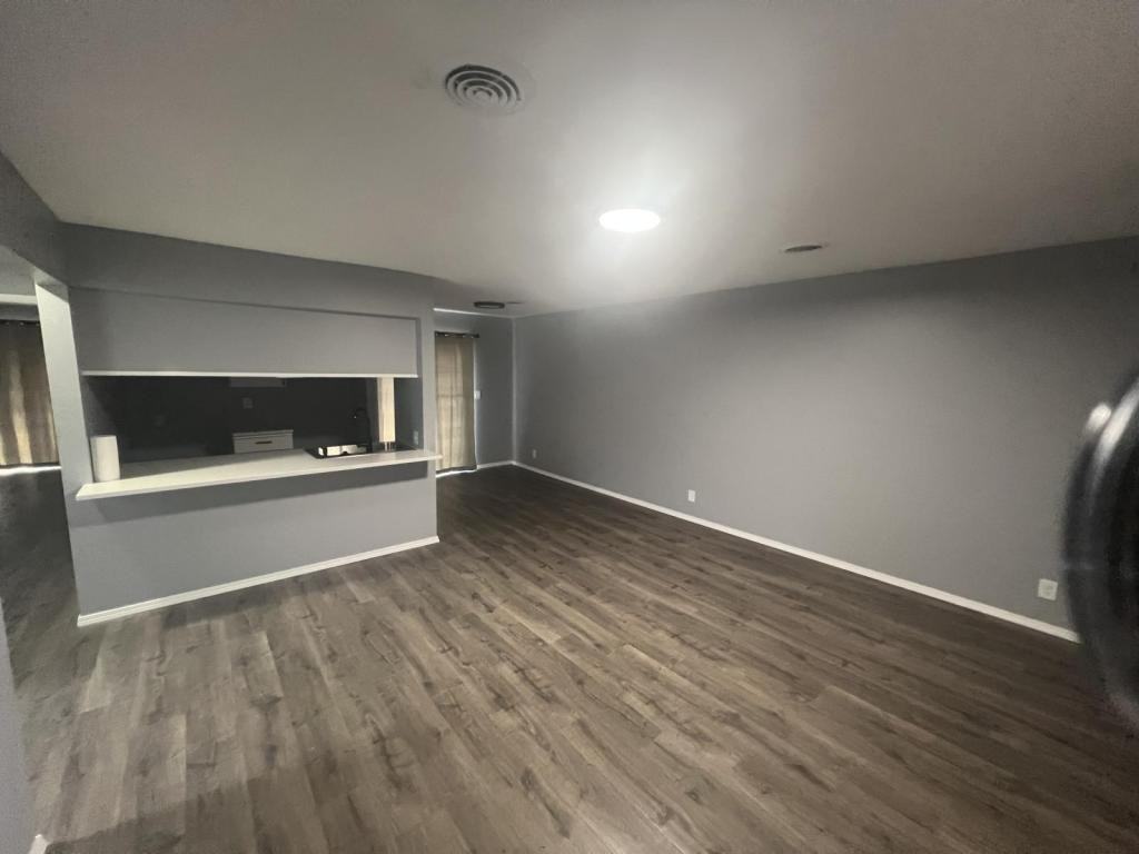 2909 S 101st East Ave - Photo 6 of 11