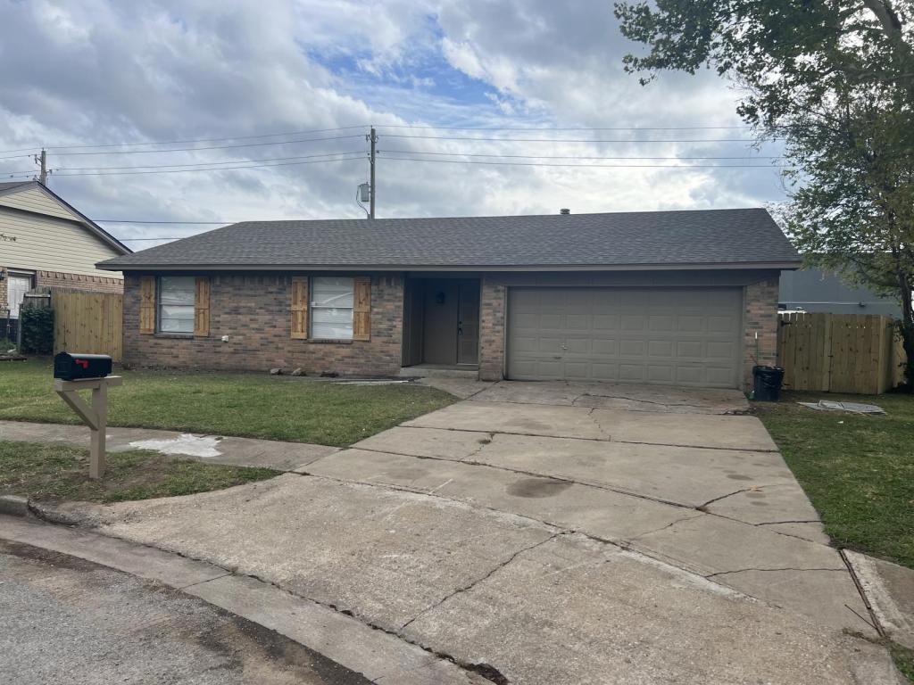 14106 E 19th Pl - Photo 2 of 17