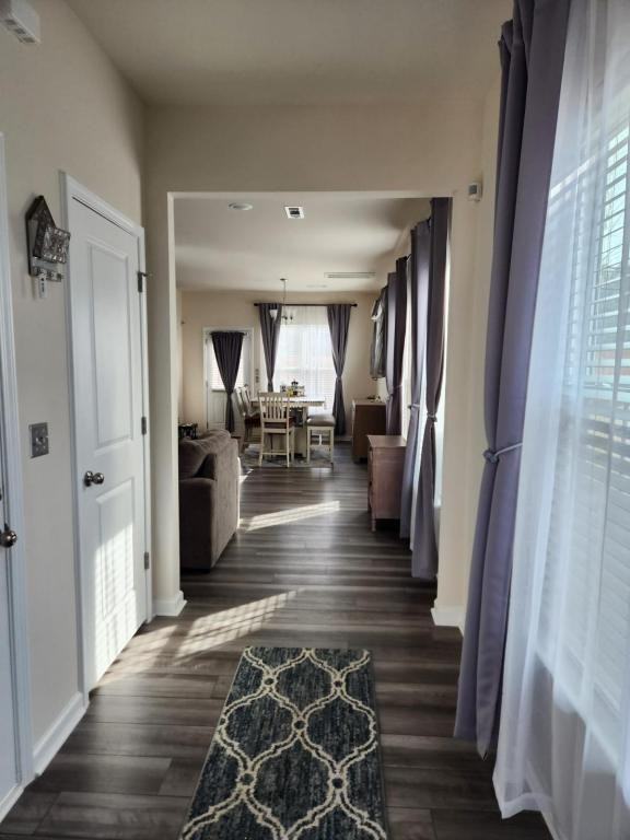 3707 Feltham Ln - Photo 7 of 27