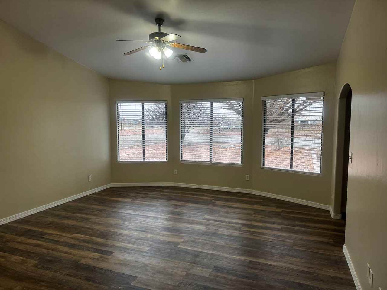 10245 N Poquito Valley Rd - Photo 3 of 12