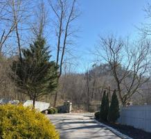 featured image of 127 Gardenia Ct