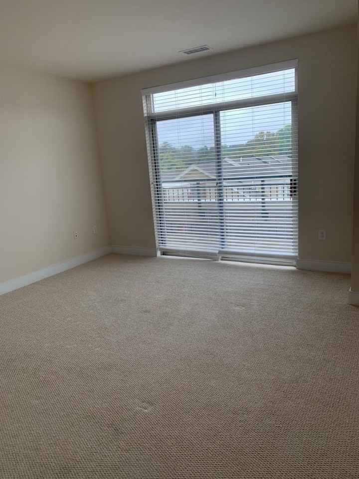 66 Franklin St - Photo 5 of 13