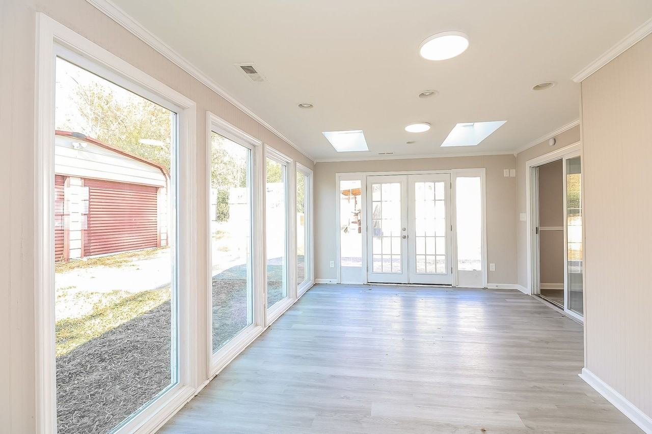 2909 Glendale Ave - Photo 3 of 18